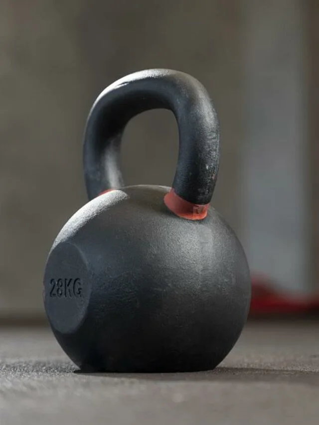 2 exercícios que todo atleta iniciante deve fazer com kettlebells